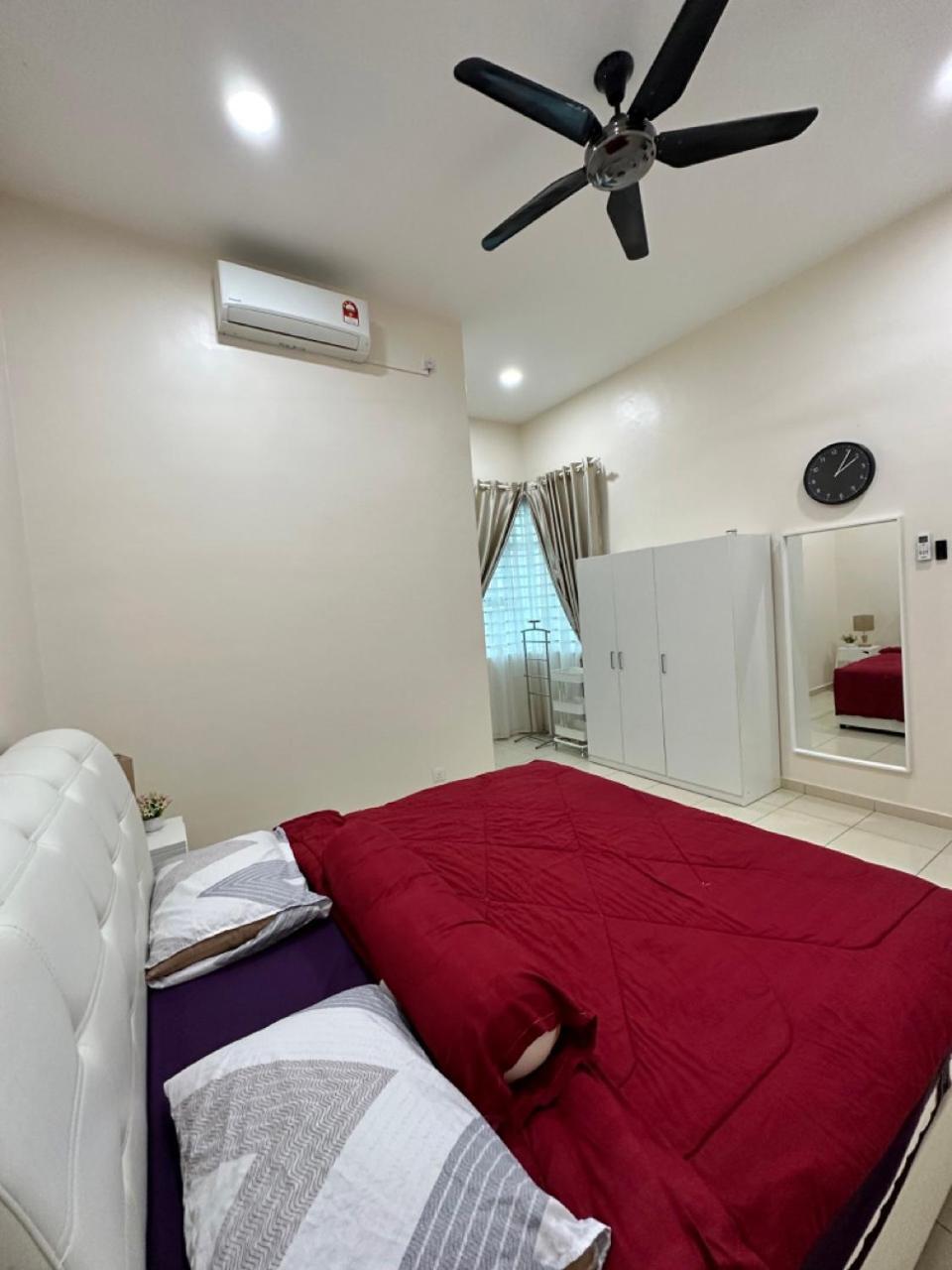 Rumahku Homestay, Taman Jasin Perdana Exterior photo
